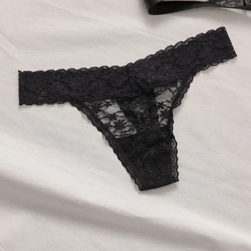 Tangas aus Spitze